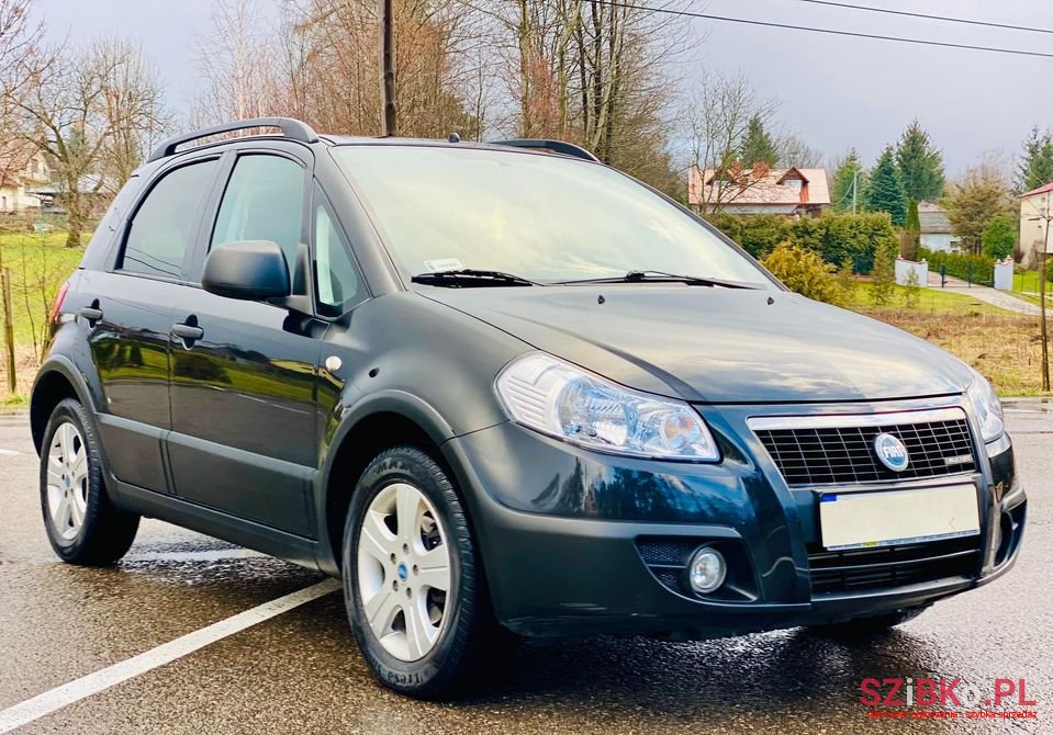 2007' Fiat Sedici photo #1