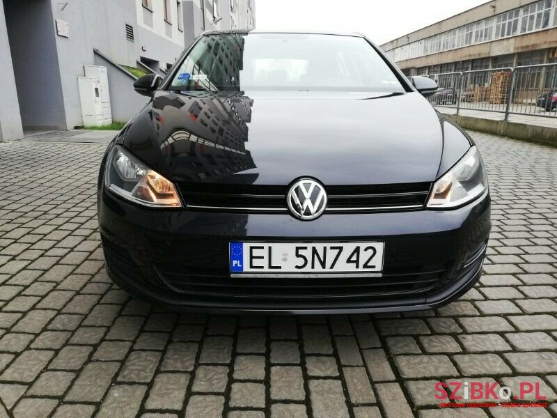 2013' Volkswagen Golf photo #6