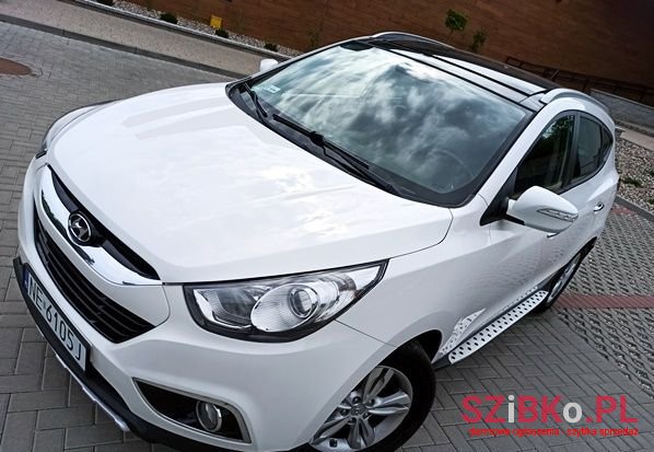 2011' Hyundai ix35 photo #2