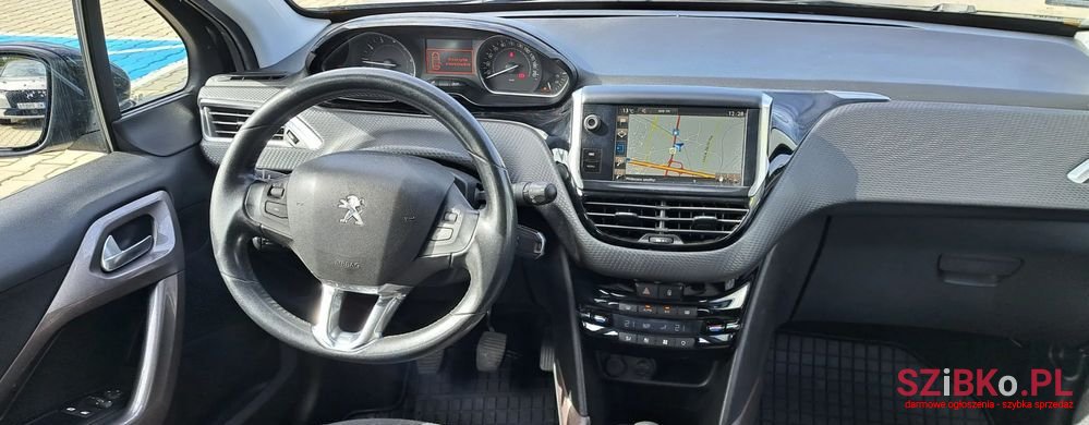 2015' Peugeot 2008 photo #5