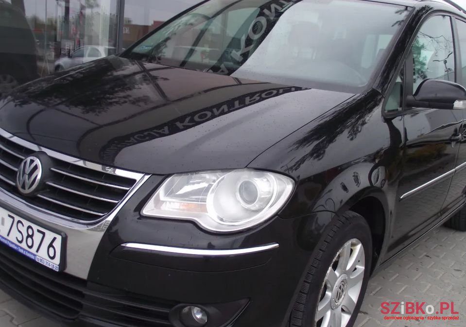 2007' Volkswagen Touran photo #1