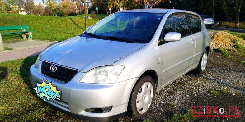 2004' Toyota Corolla photo #1