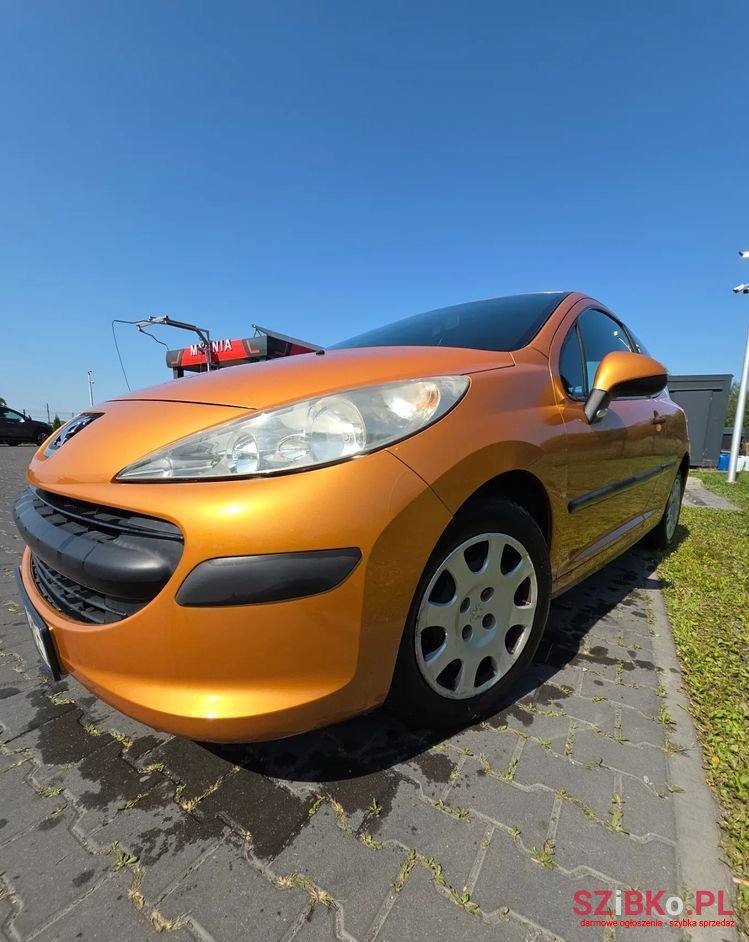 2007' Peugeot 207 1.4 16V Presence photo #2