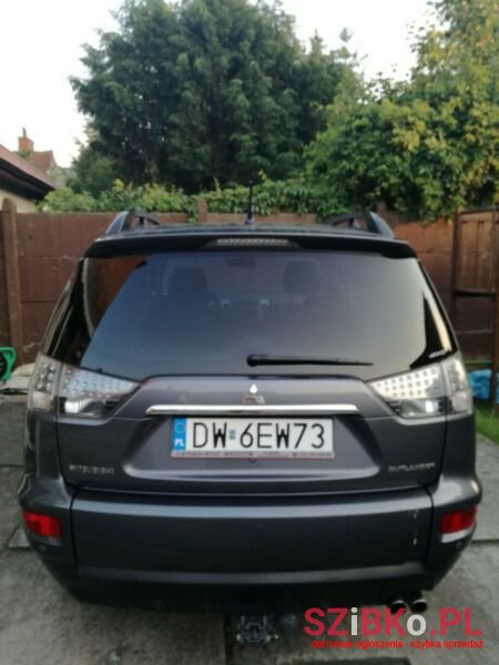 2011' Mitsubishi Outlander photo #2