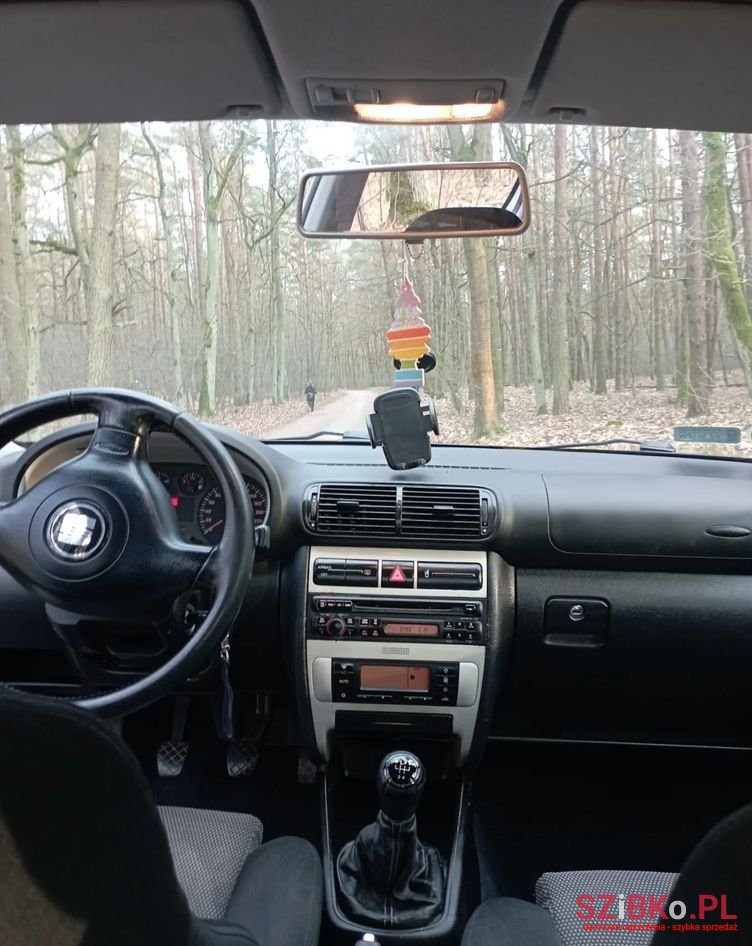 2004' SEAT Leon photo #6