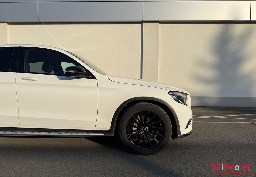 2017' Mercedes-Benz GLC photo #2