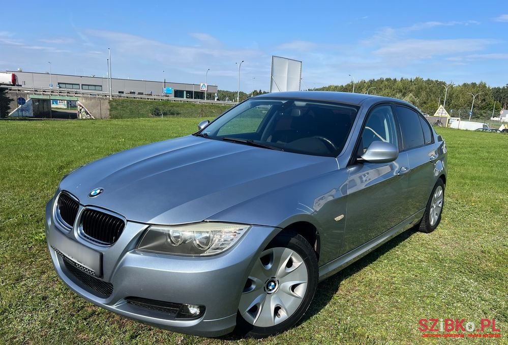 2009' BMW 3 Series 318I Edition Lifestyle photo #1