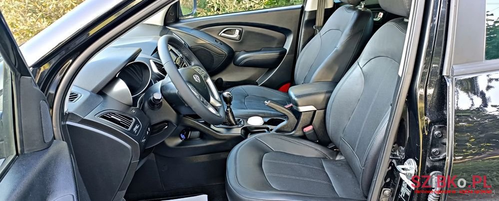 2012' Hyundai ix35 photo #6
