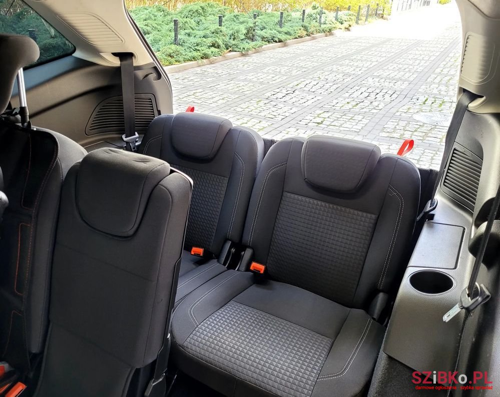 2019' Ford Grand C-MAX photo #6