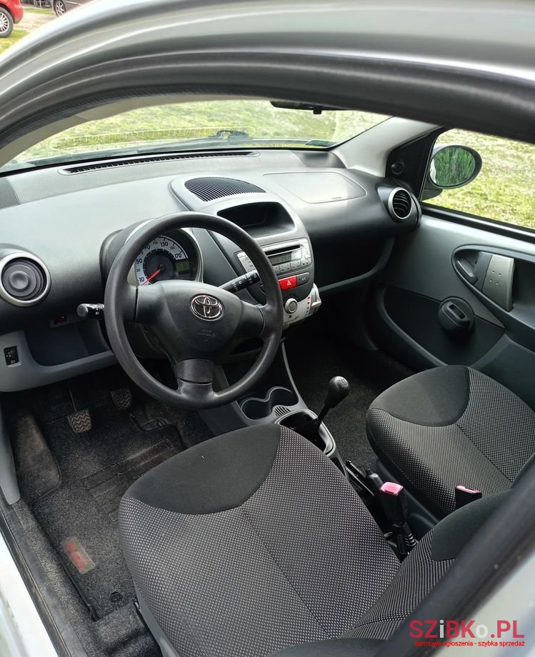 2009' Toyota Aygo 1.0 Vvt-I Luna photo #6