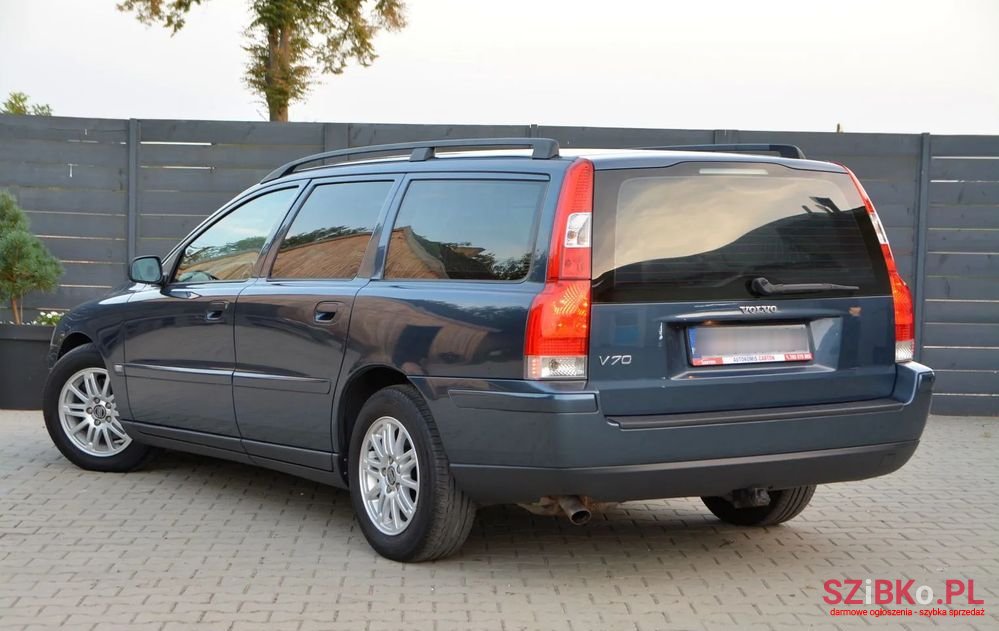 2005' Volvo V70 photo #2