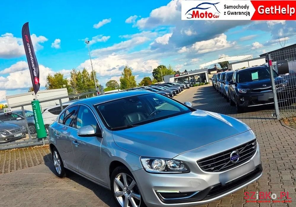 2017' Volvo S60 D2 Drive-E Momentum photo #1