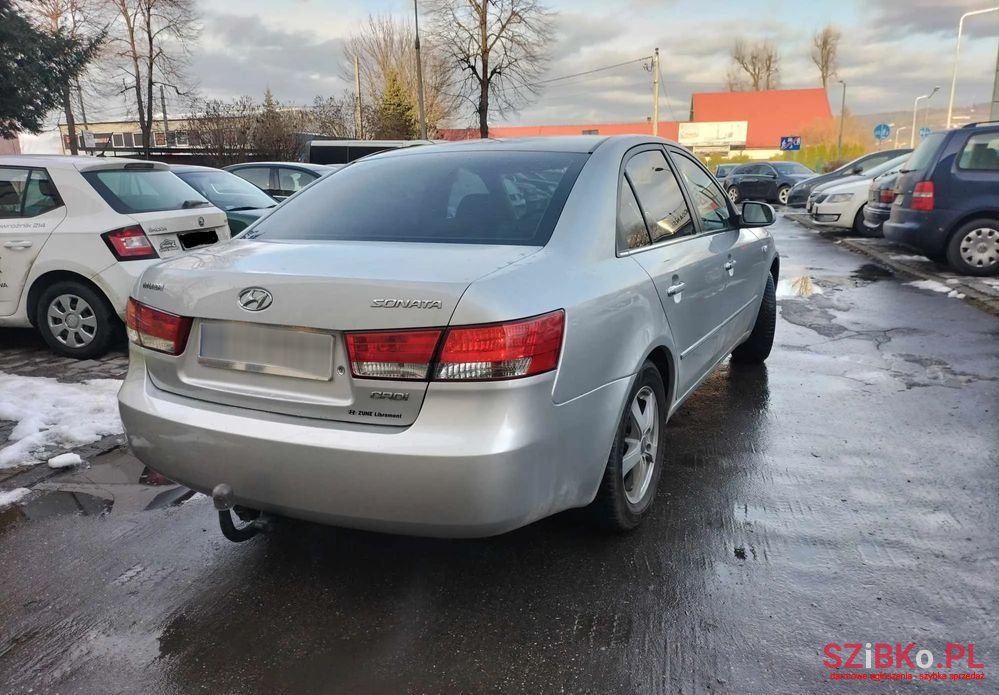 2007' Hyundai Sonata 2.0 Crdi Style photo #4