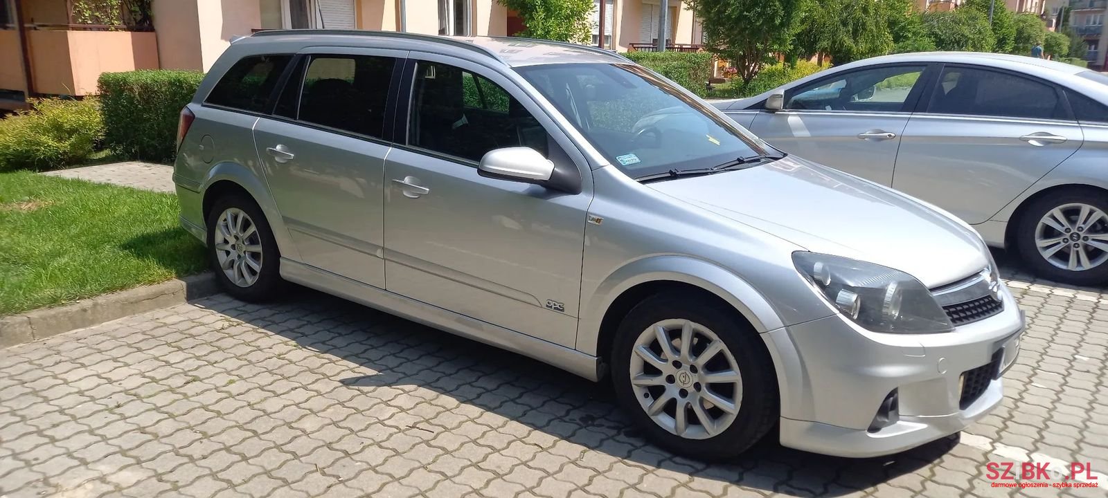 2008' Opel Astra photo #5