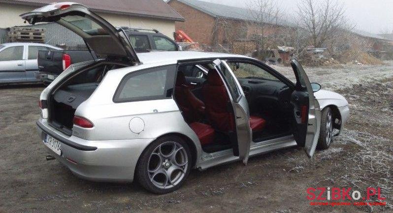 2001' Alfa Romeo 156 photo #1