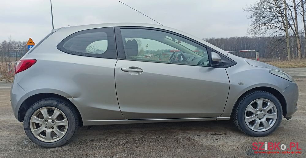 2008' Mazda 2 1.3 Exclusive+ photo #3