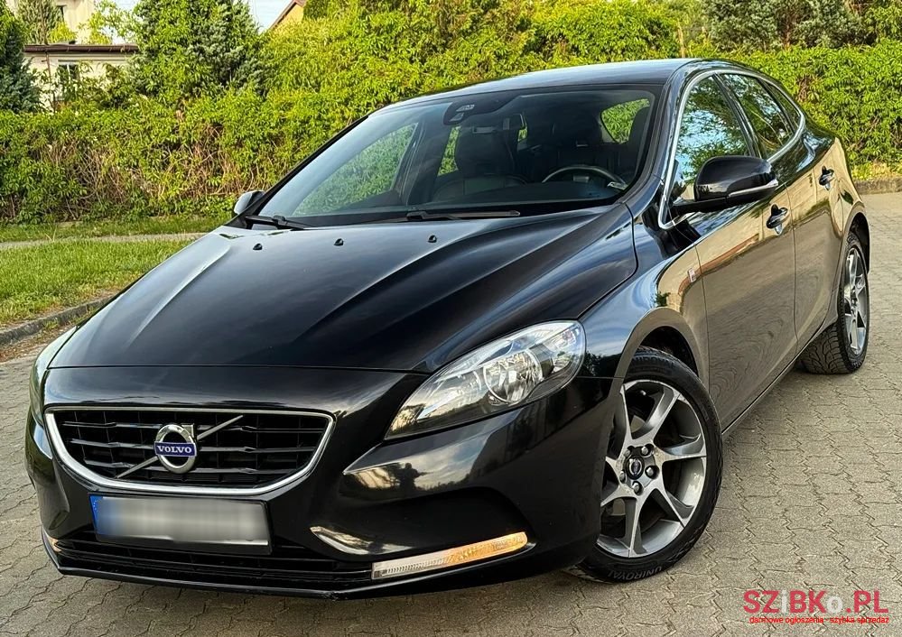 2015' Volvo V40 D2 Ocean Race photo #1