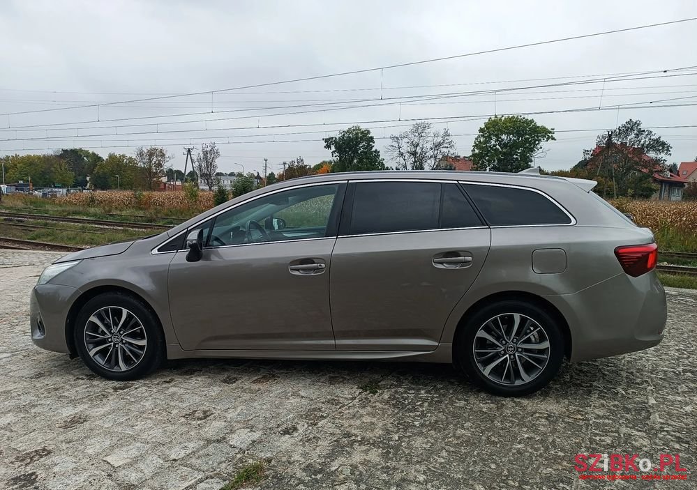 2015' Toyota Avensis 1.8 Business Edition photo #6