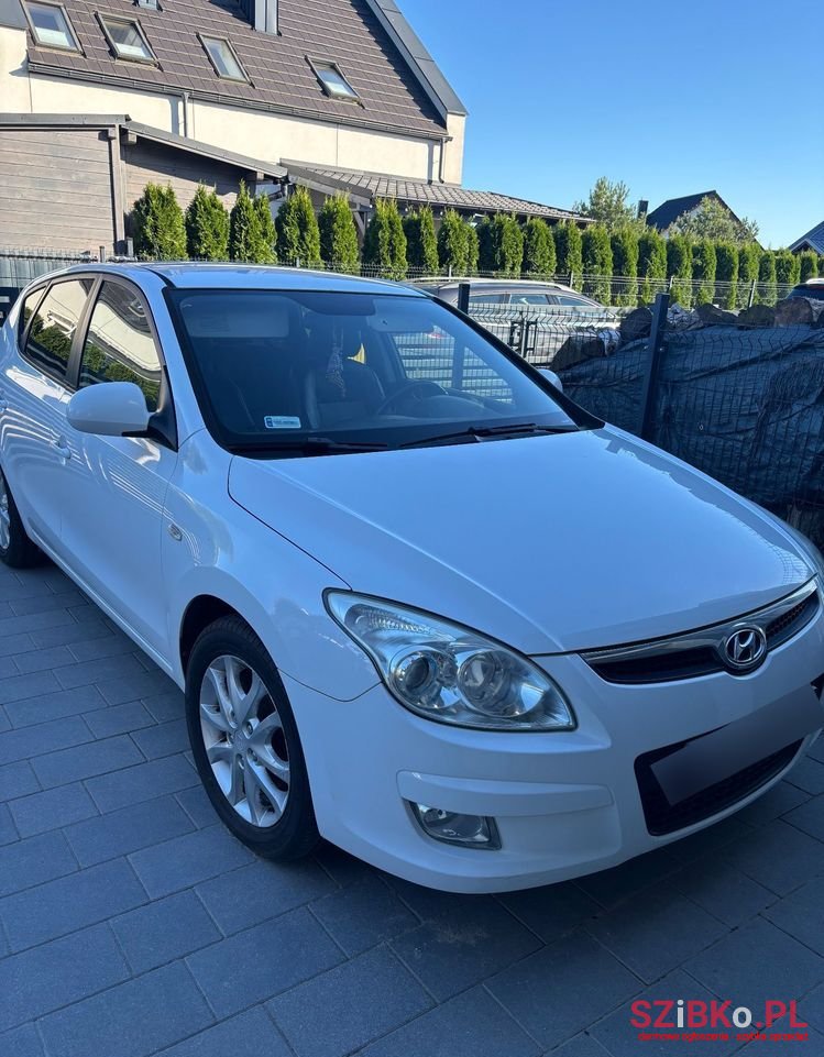 2008' Hyundai i30 1.6 Crdi Premium photo #1