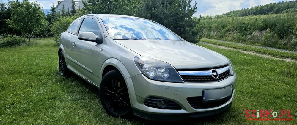 2008' Opel Astra photo #1