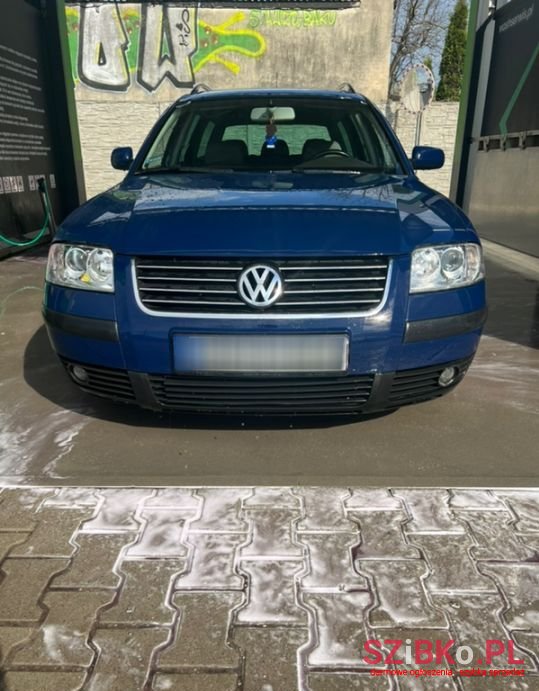 2003' Volkswagen Passat photo #1