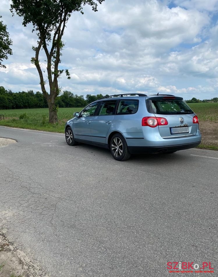 2006' Volkswagen Passat Variant photo #4