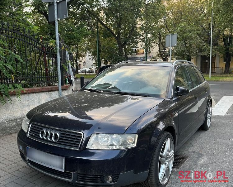 2001' Audi A4 Avant photo #1