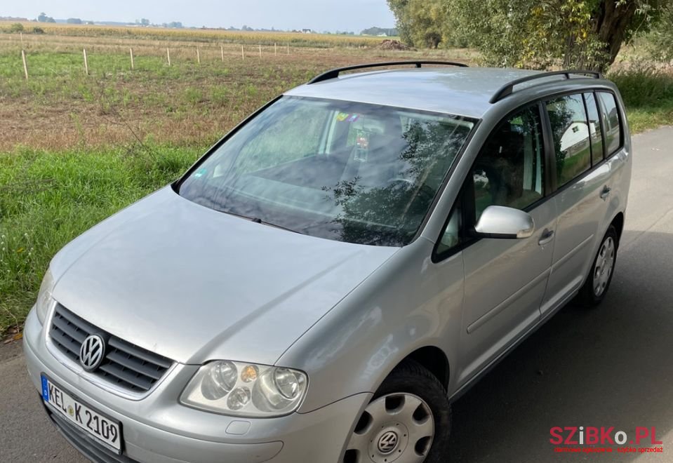 2003' Volkswagen Touran photo #1