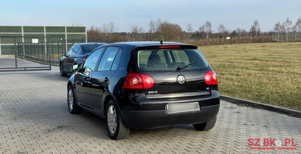 2007' Volkswagen Golf photo #6