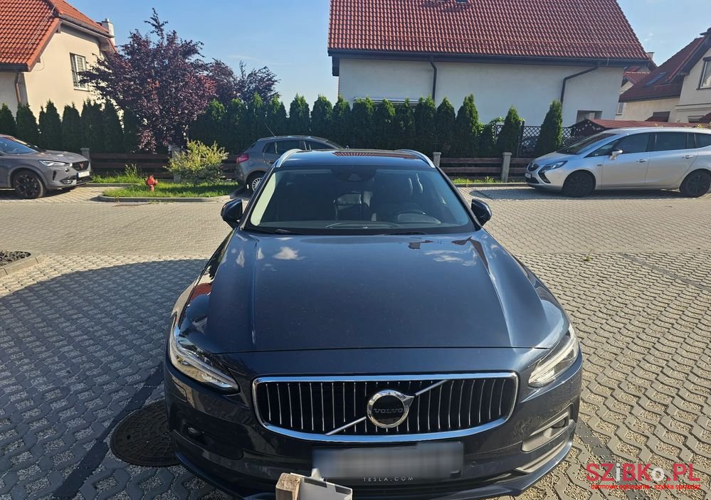 2020' Volvo V90 B4 D Plus Dark photo #1