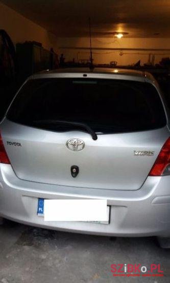 2009' Toyota Yaris photo #1