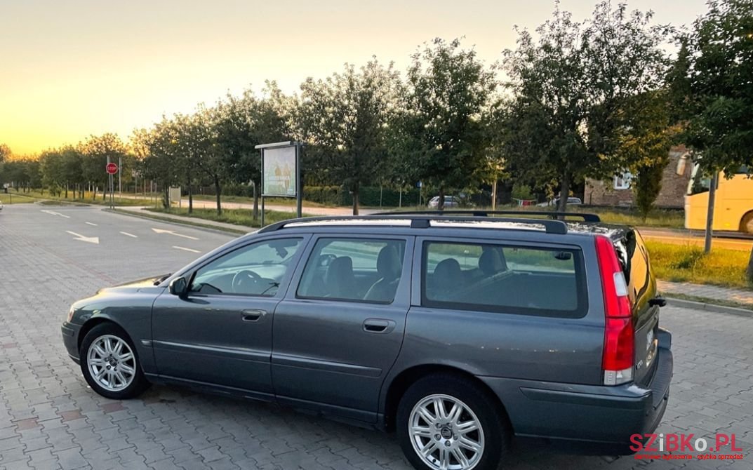 2007' Volvo V70 Momentum photo #4