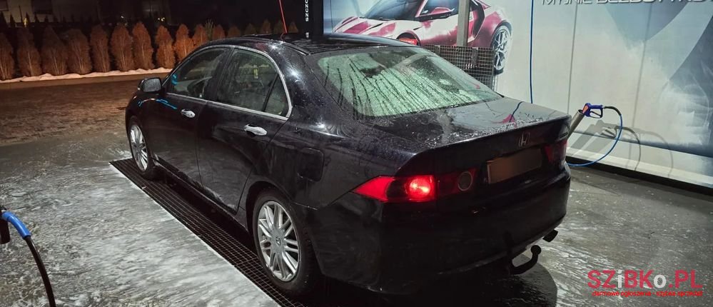 2004' Honda Accord 2.0 Comfort photo #1