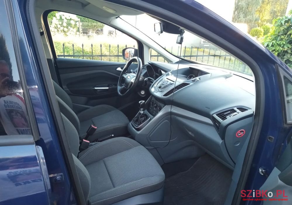 2013' Ford C-MAX photo #4