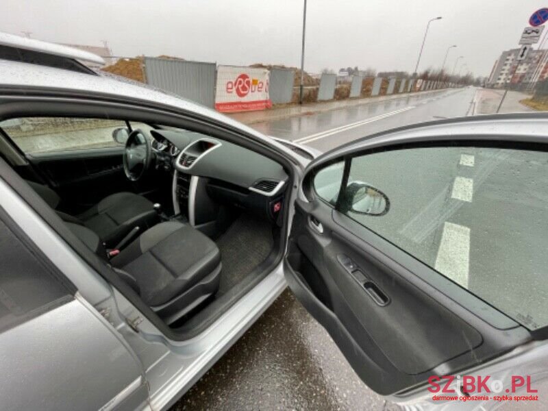 2011' Peugeot 207 Sw photo #3