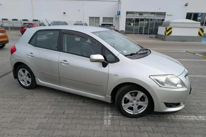 2007' Toyota Auris
