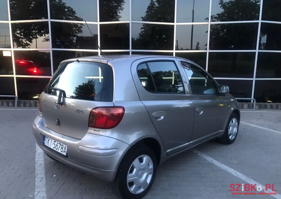 2004' Toyota Yaris photo #4