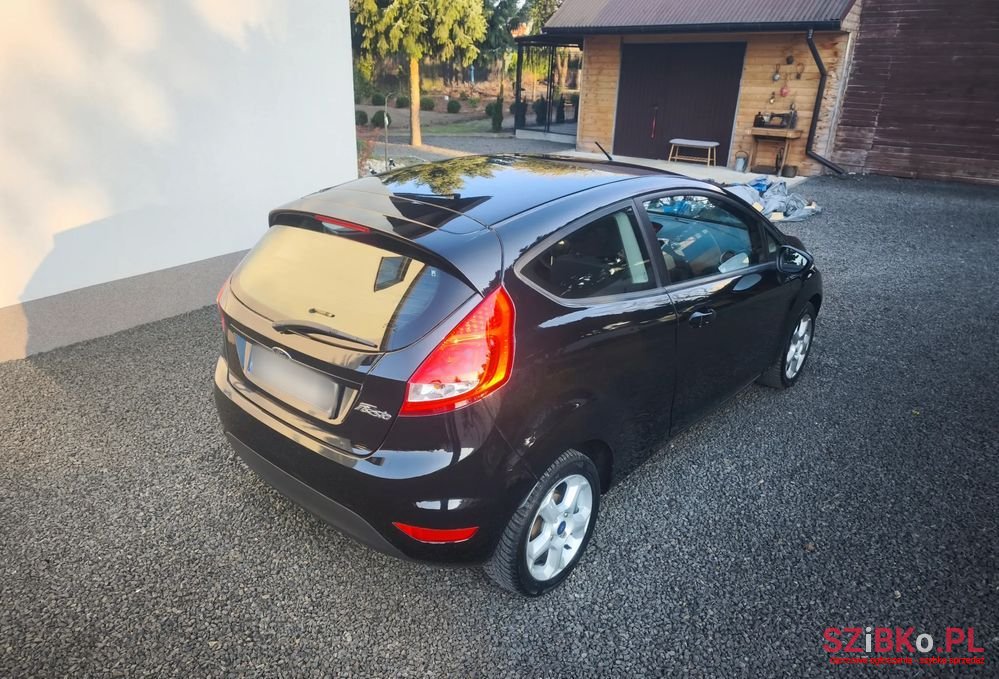 2009' Ford Fiesta photo #3