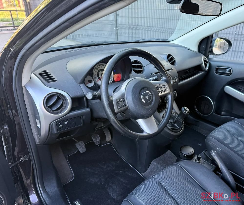 2008' Mazda 2 1.5 Impression photo #6