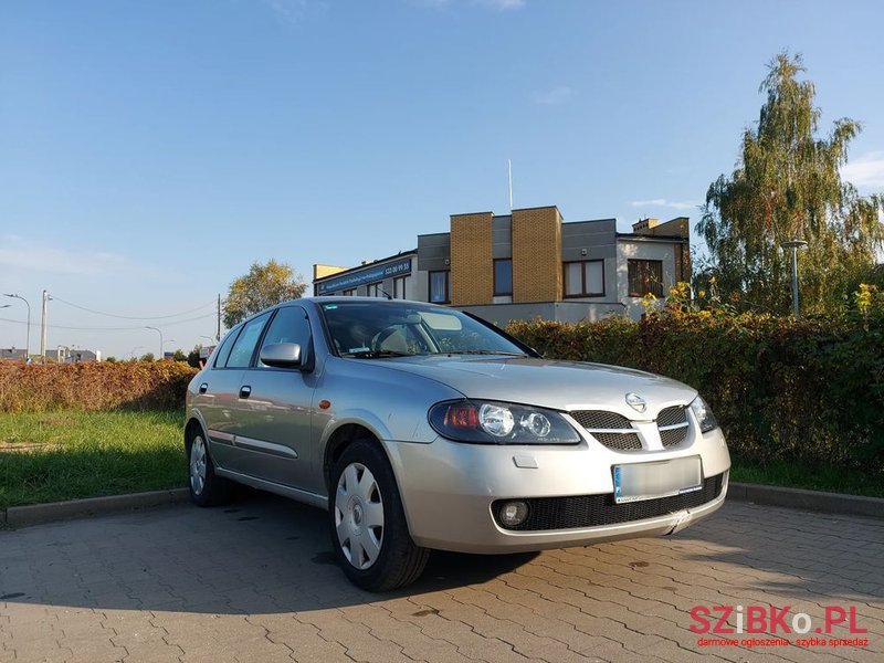 2005' Nissan Almera photo #3