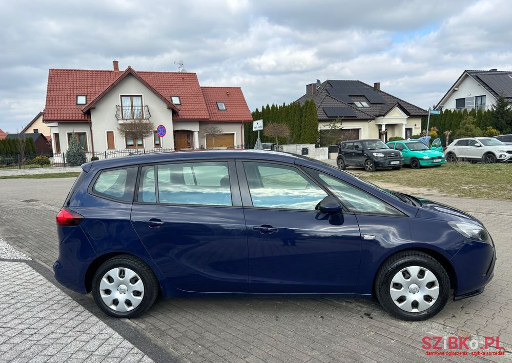 2016' Opel Zafira photo #6