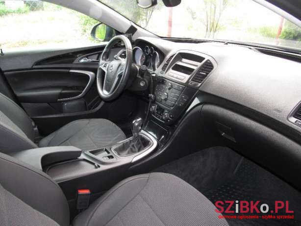 2010' Opel Insignia photo #2