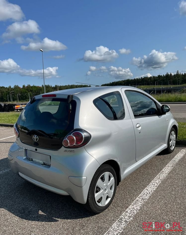 2010' Toyota Aygo photo #5