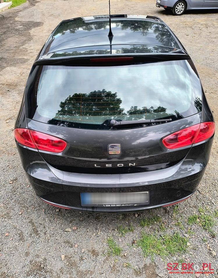 2011' SEAT Leon photo #4