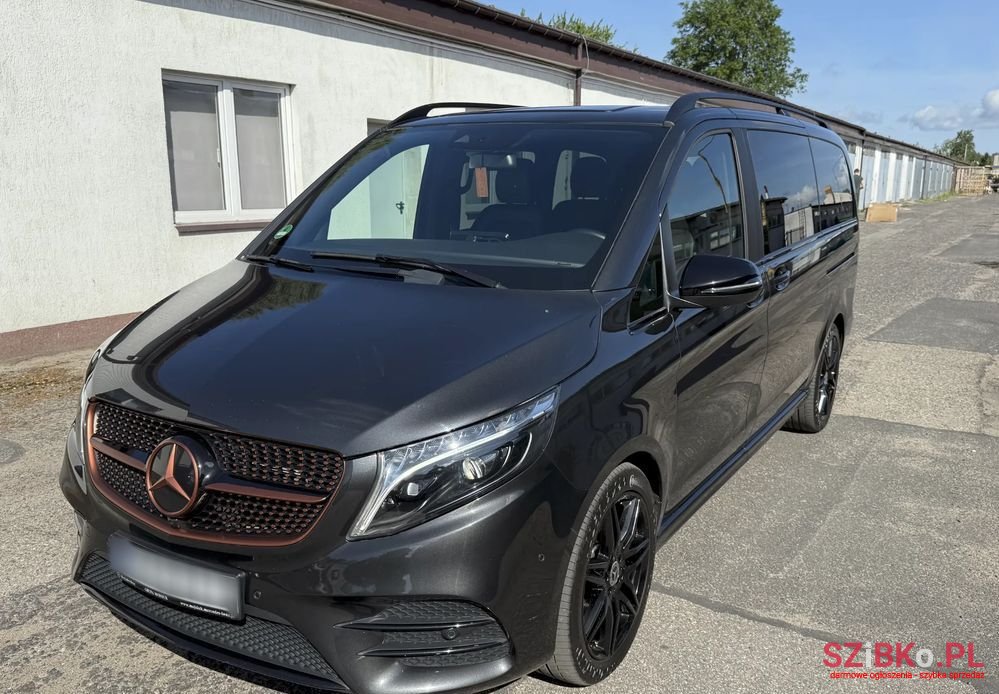 2022' Mercedes-Benz Klasa V photo #1