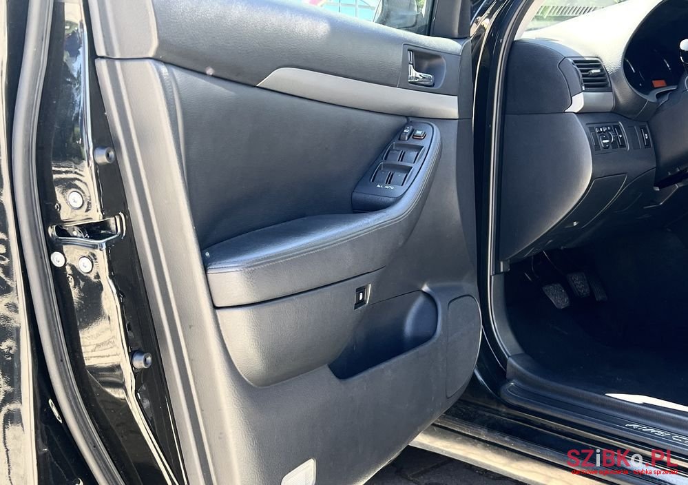 2007' Toyota Avensis 2.0 D-4D Platinium photo #5