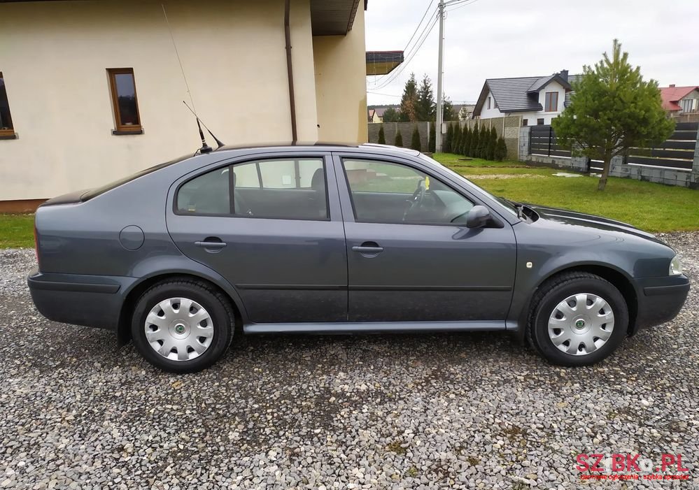 2007' Skoda Octavia 1.9 Tdi Tour photo #3