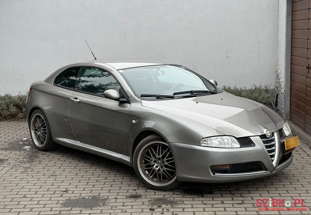 2009' Alfa Romeo GT 1.8Ts Impression photo #2