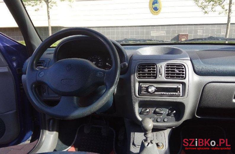 1998' Renault Clio photo #3