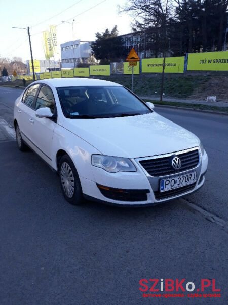 2008' Volkswagen Passat photo #4